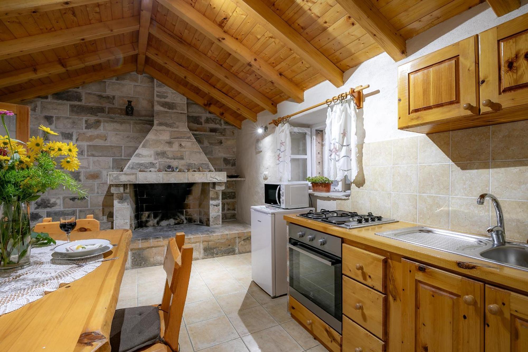 Stone House Harmony Apartment Zrnovo Bagian luar foto