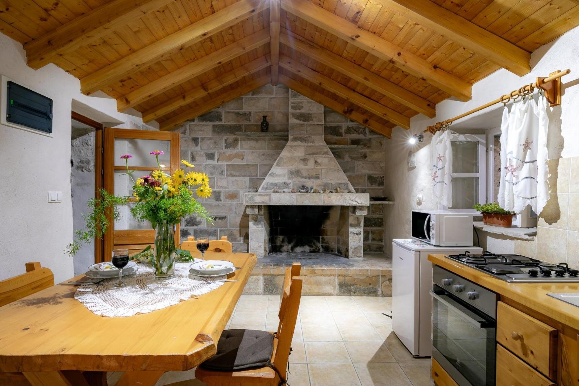 Stone House Harmony Apartment Zrnovo Bagian luar foto