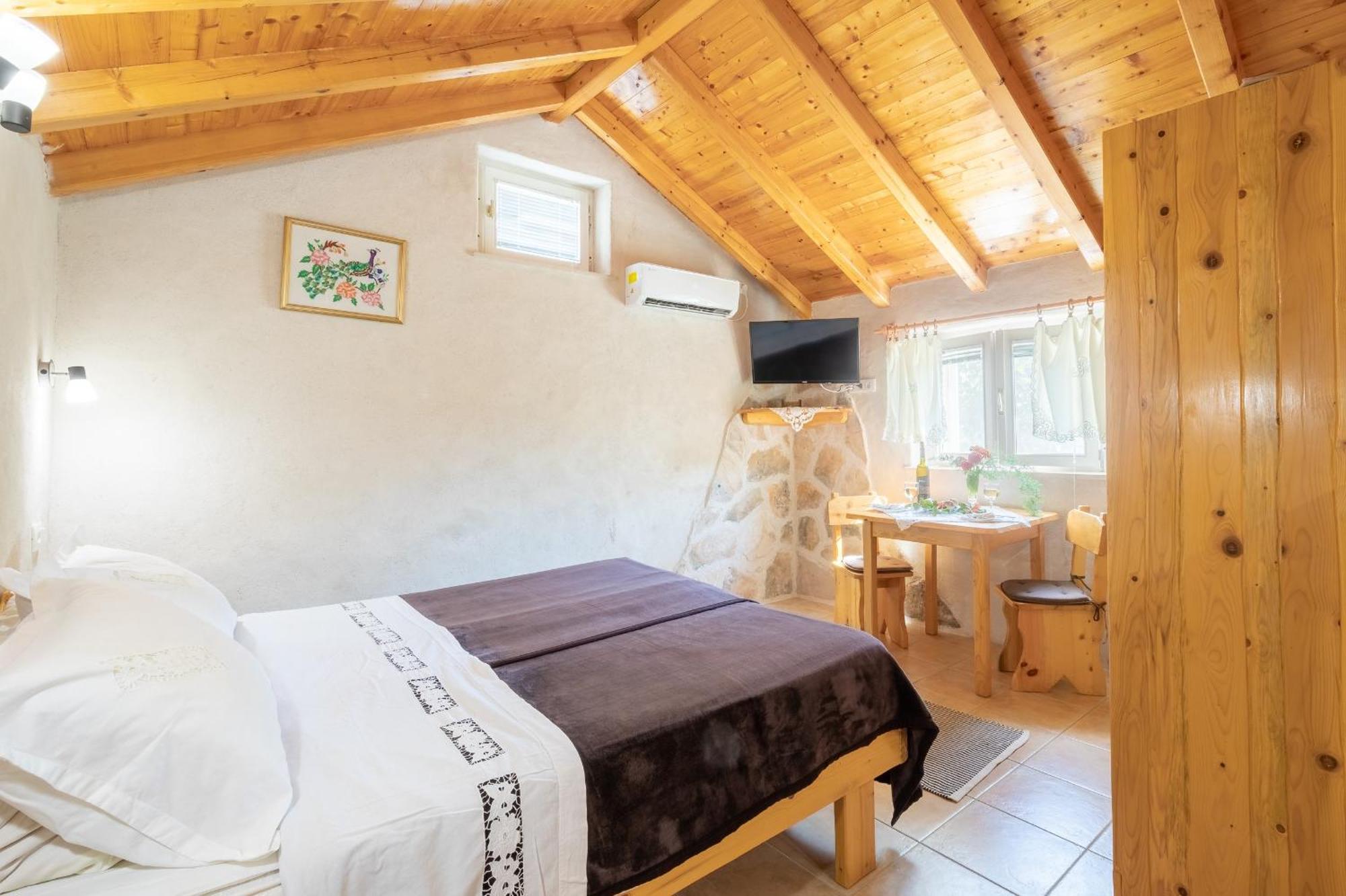Stone House Harmony Apartment Zrnovo Bagian luar foto