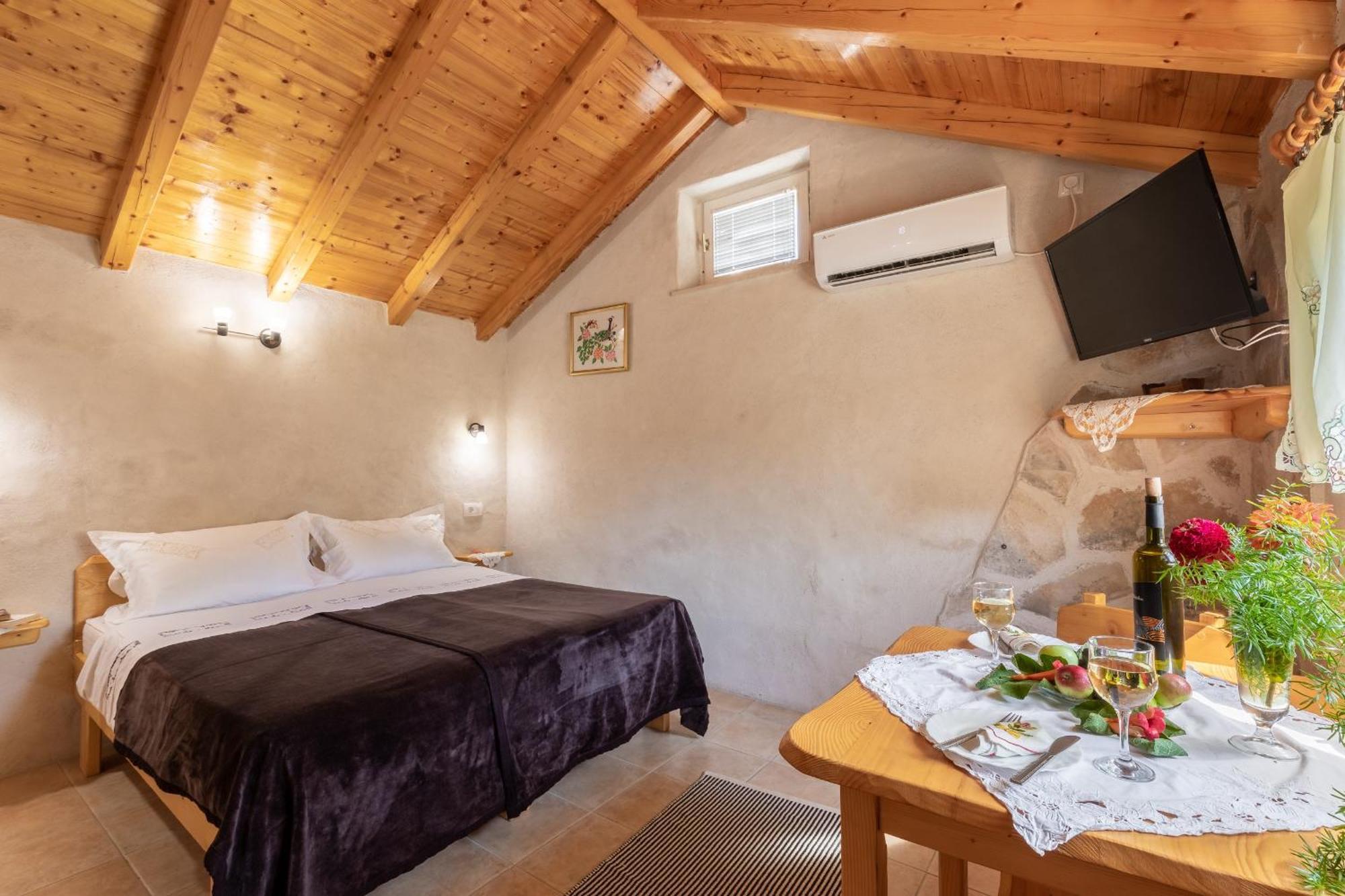 Stone House Harmony Apartment Zrnovo Bagian luar foto