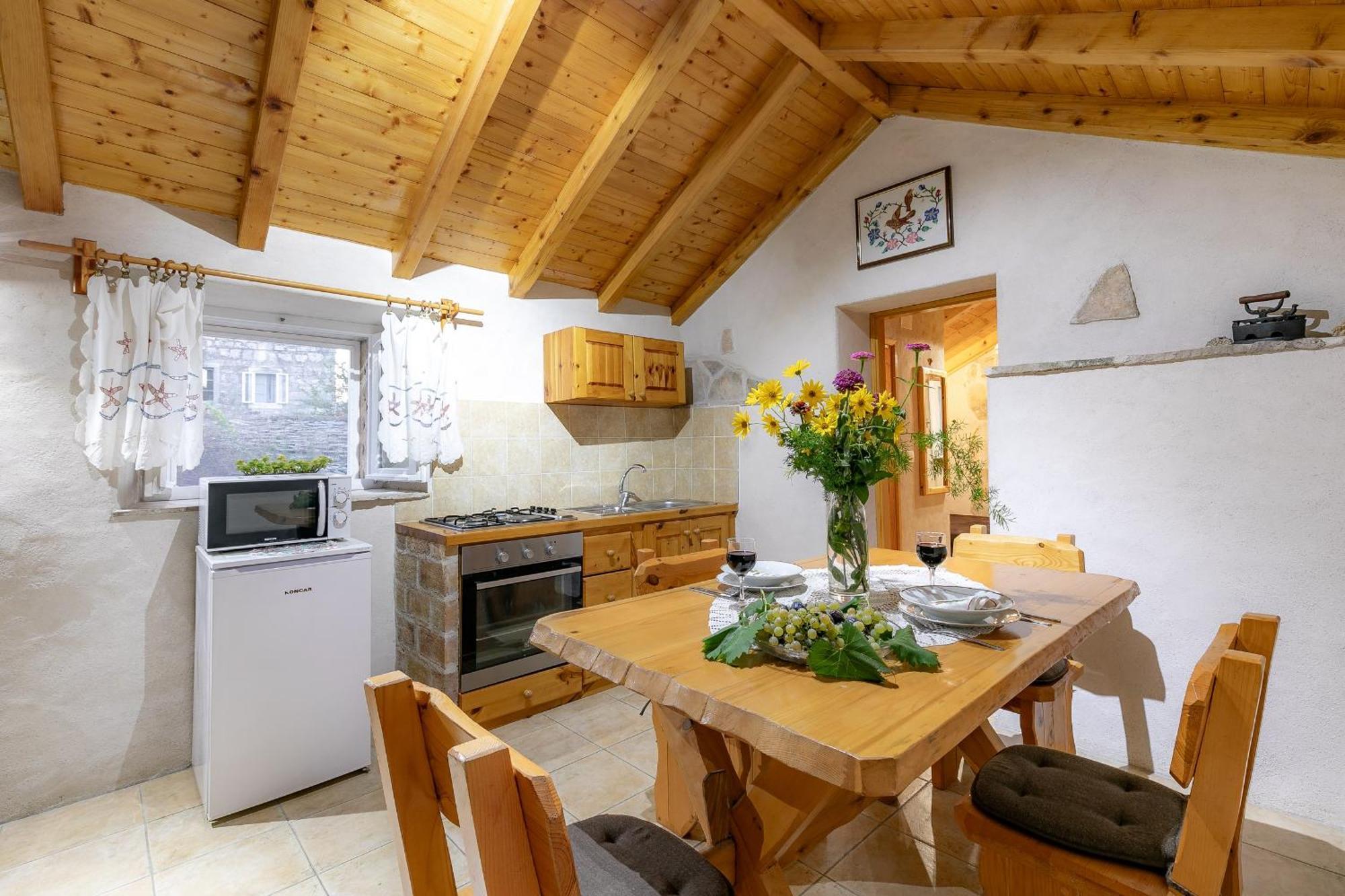 Stone House Harmony Apartment Zrnovo Ruang foto